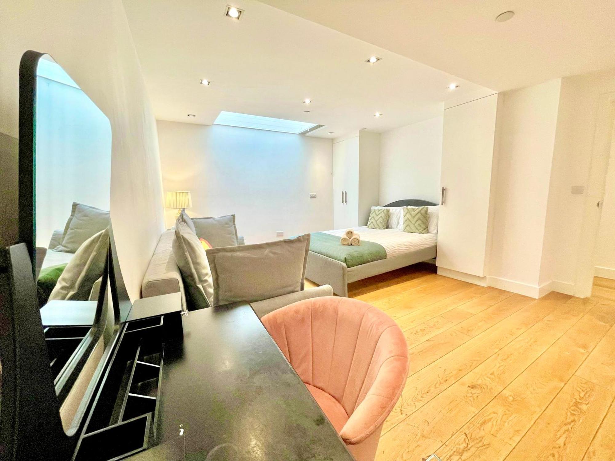Chic 3 Bedroom Flat With Private Terrace In Holloway Near Finsbury Park Appartement Londres