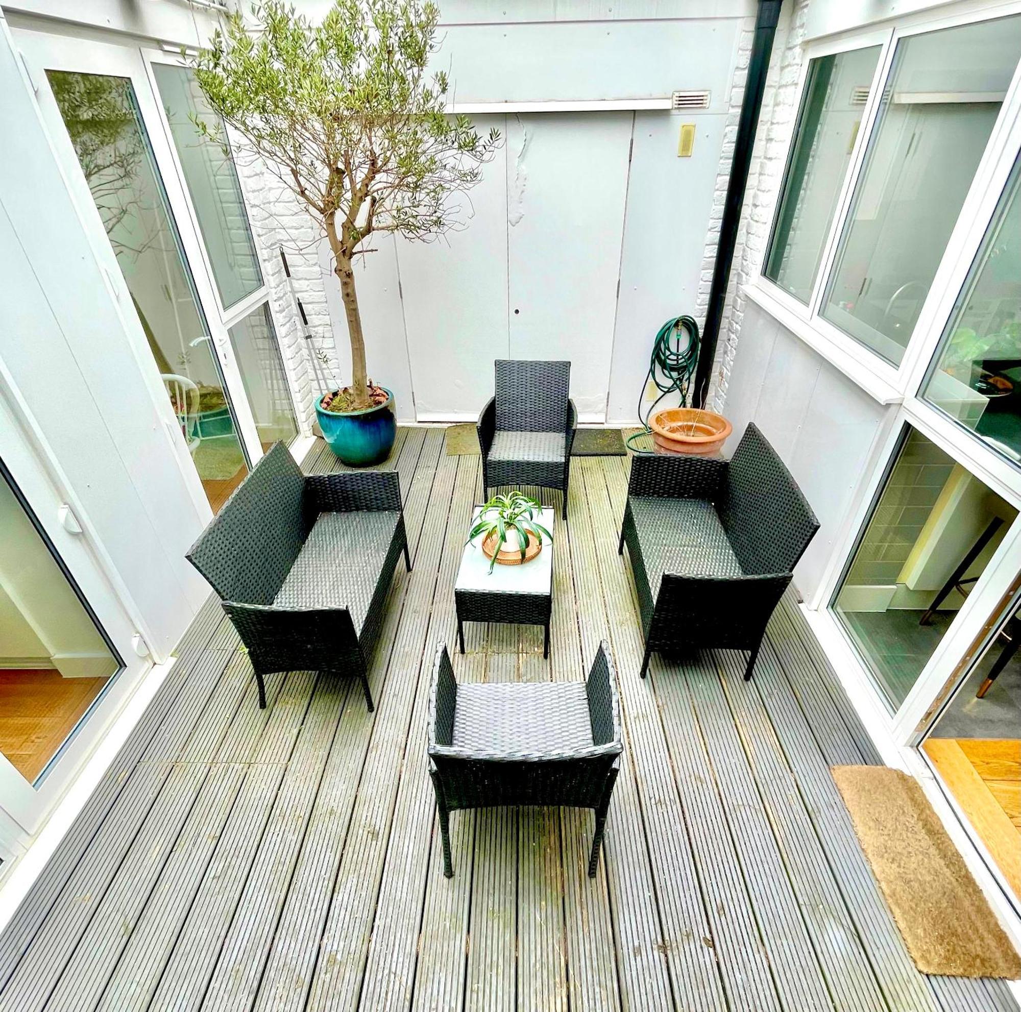 Chic 3 Bedroom Flat With Private Terrace In Holloway Near Finsbury Park *