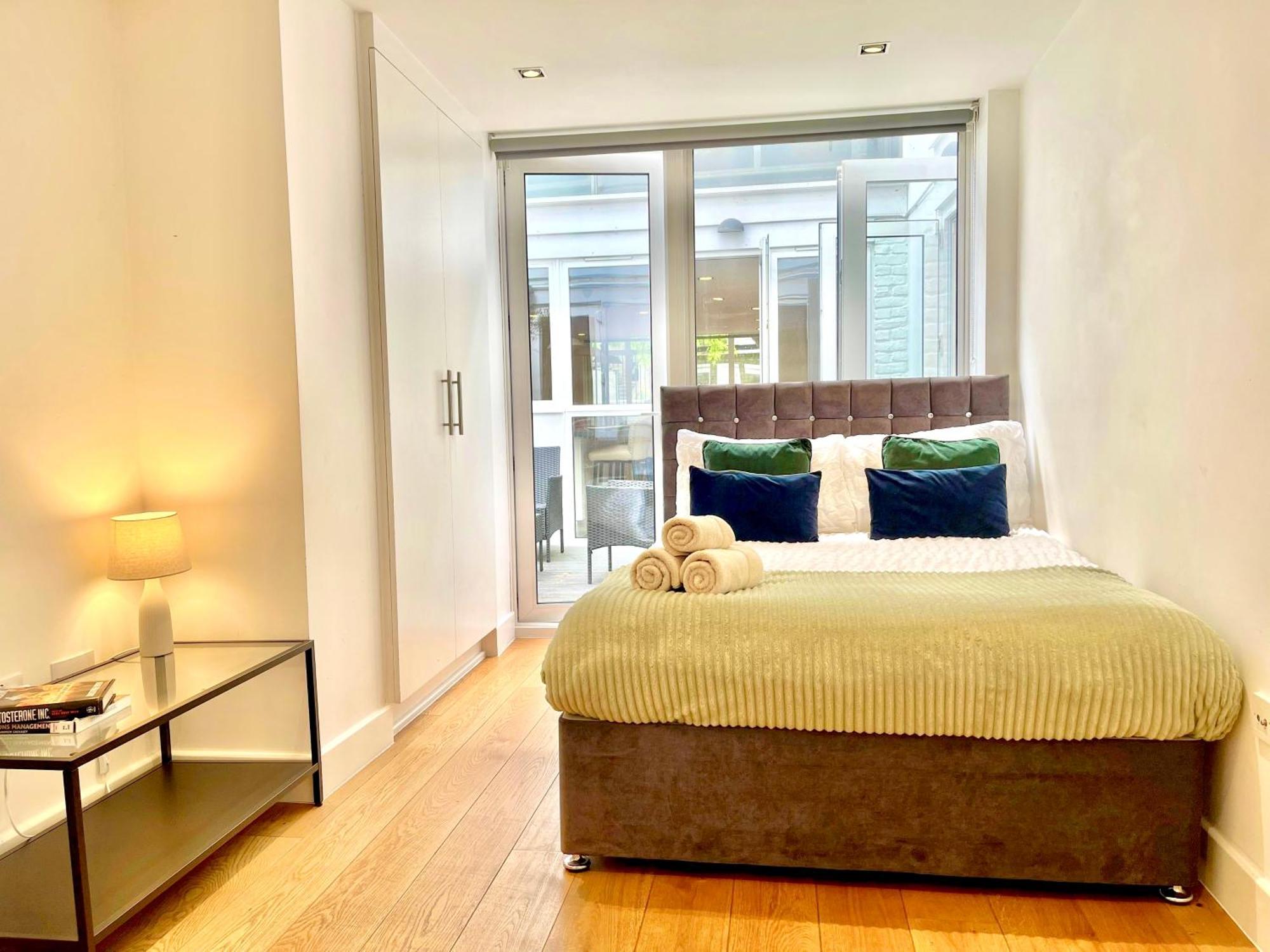 Chic 3 Bedroom Flat With Private Terrace In Holloway Near Finsbury Park Appartement *